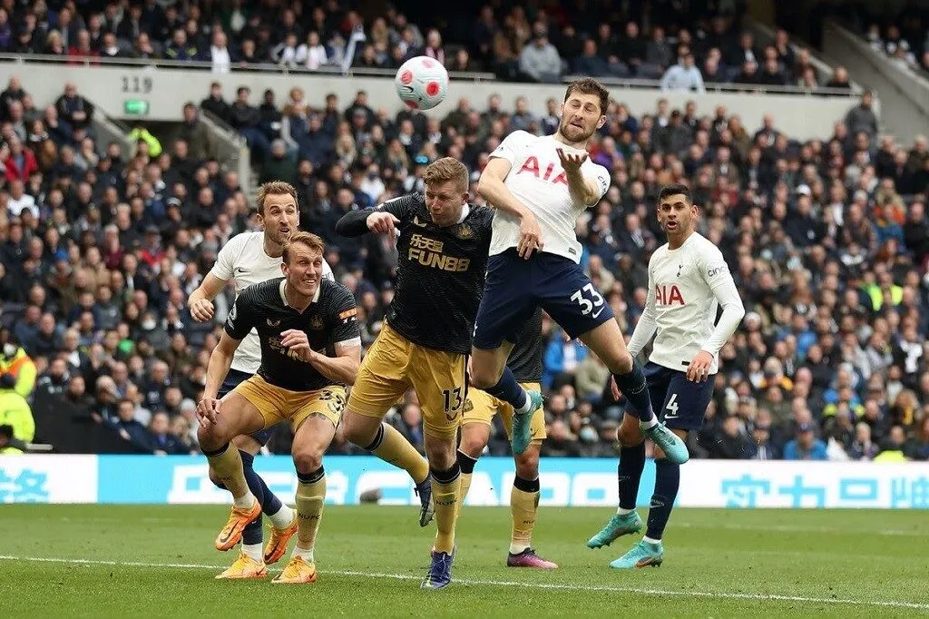 Soi kèo Newcastle vs Tottenham 03h15, 03/12/2025 Ngoại Hạng Anh 3 Soi kèo Newcastle vs Tottenham, soi kèo nhà cái
